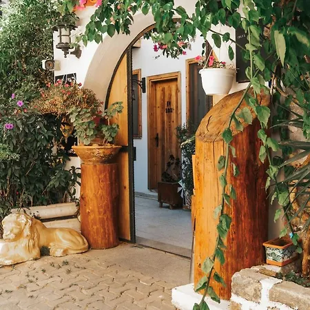 Akkan Hotel 3*